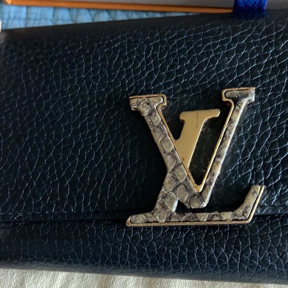 Louis Vuitton Portefeuille Black Capucines Black Taurillon Leather Wallet - Picture 9 of 10